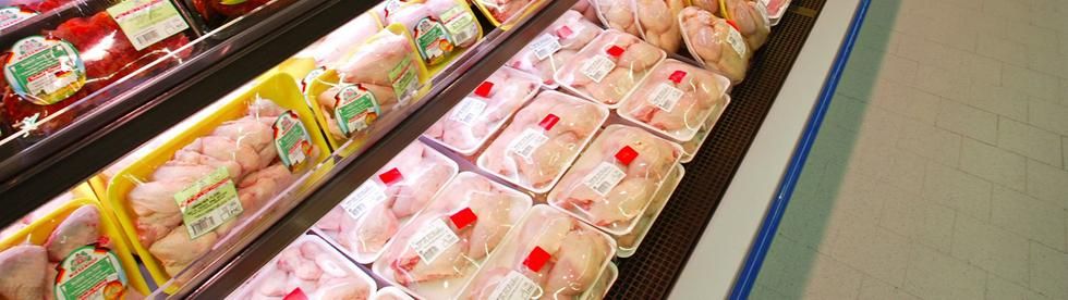 В половине куриного мяса в немецких супермаркетах нашли патогены