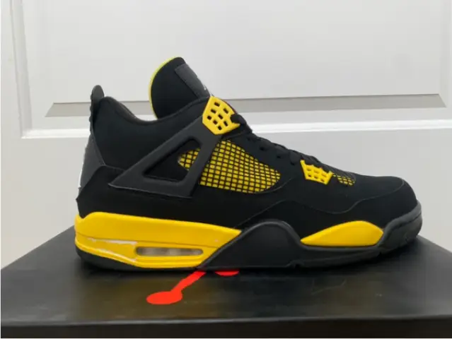 Air jordan 4 retro thunder 2012