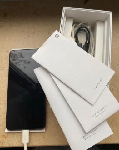 Продам xiaomi 11 lite 5g