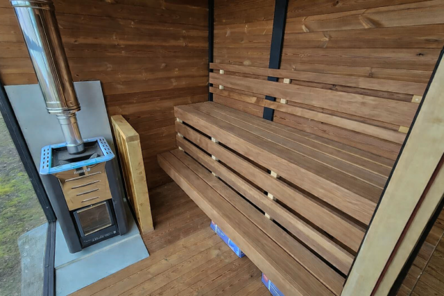 Gartensauna 2x2 m vom hersteller – thermoholz, panorama-glas, ofen wählbar | lieferung inklusive