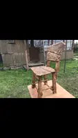 Стол ручной работы с оригинальными стульями